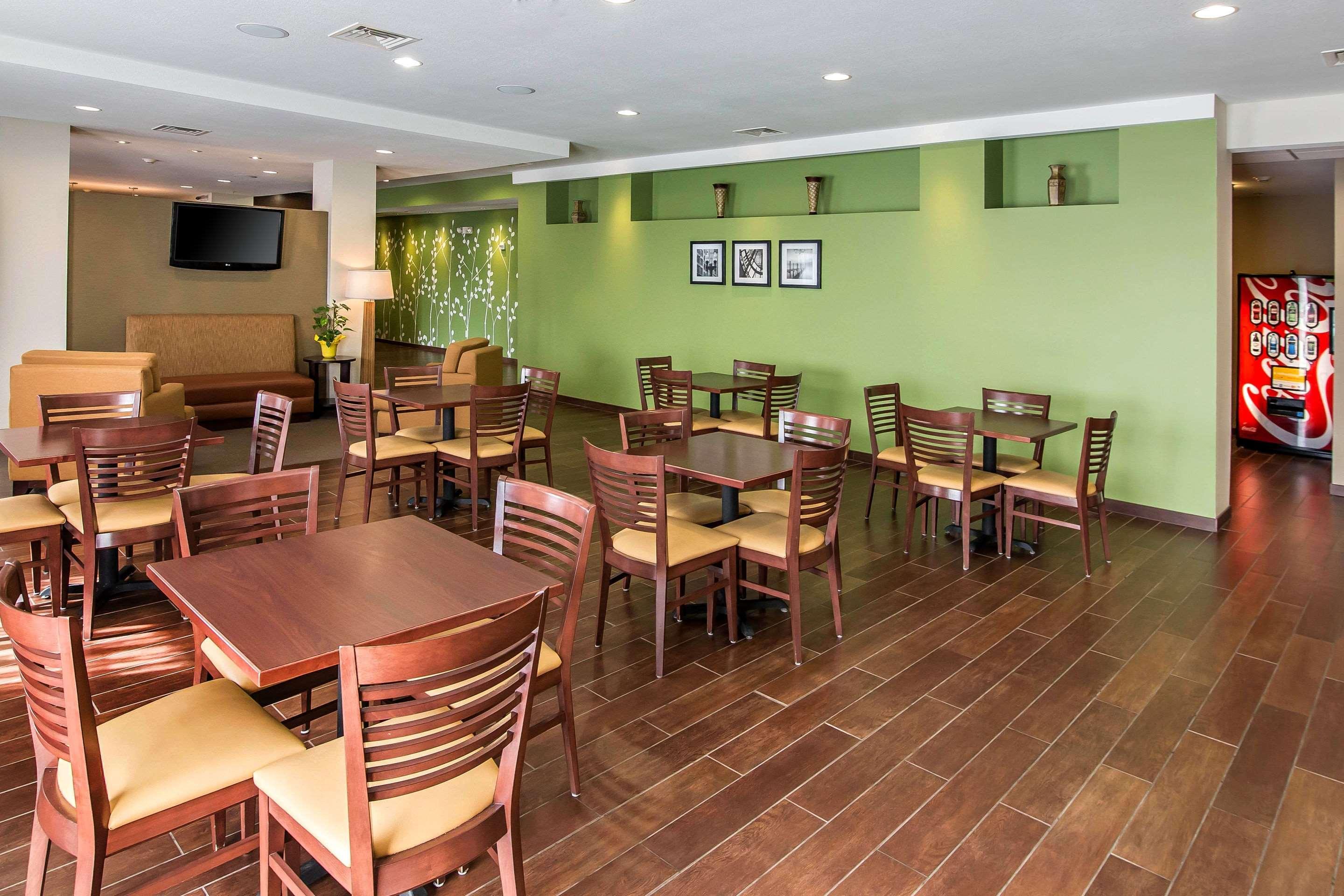 Sleep Inn & Suites Haysville Εξωτερικό φωτογραφία