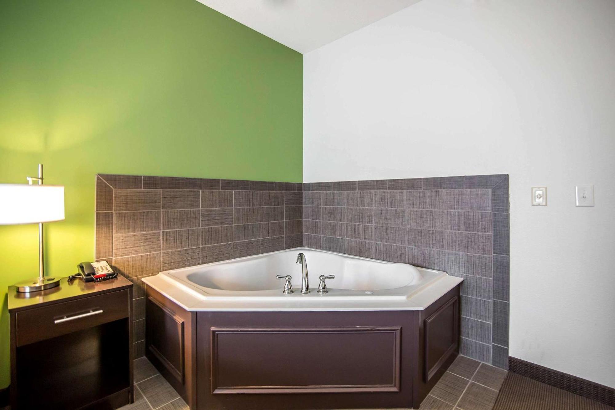 Sleep Inn & Suites Haysville Εξωτερικό φωτογραφία